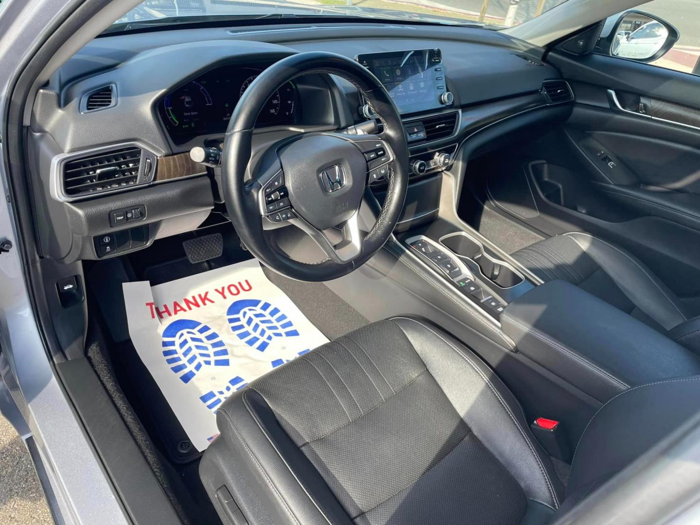 2020 SILVER /BLACK Honda Accord Hybrid EX-L (1HGCV3F53LA) with an 2.0L L4 DOHC 16V HYBRID engine, CVT transmission, located at 744 E Miner Ave, Stockton, CA, 95202, (209) 944-5770, 37.956863, -121.282082 - Photo#7